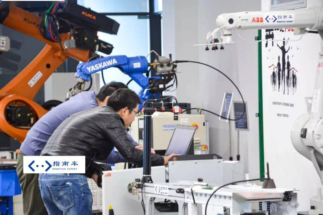 機器人自動化工程師 免費培訓，月入過萬的職業新選擇